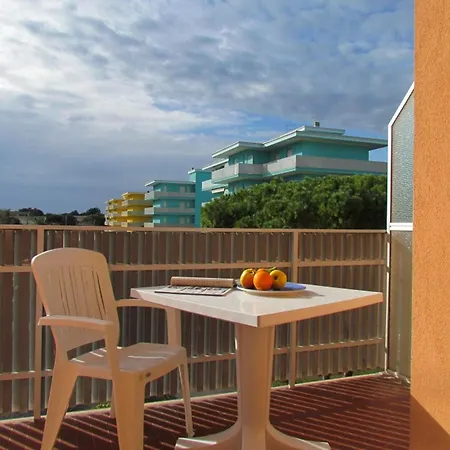 Practical In A Pool Paradise *