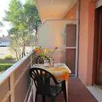 アパート Practical In A Pool Paradise